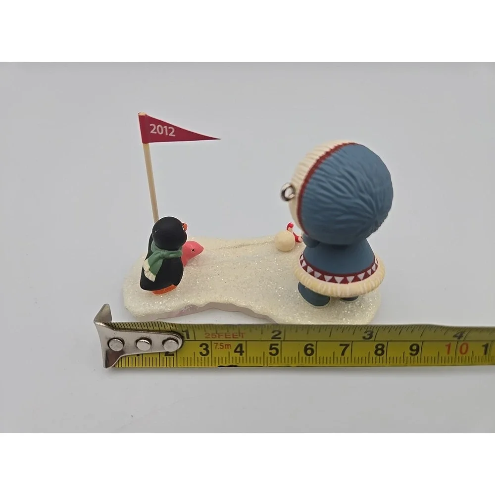 2012 Hallmark‎ Keepsake Frosty Friends Ornament Eskimo Ice Golf